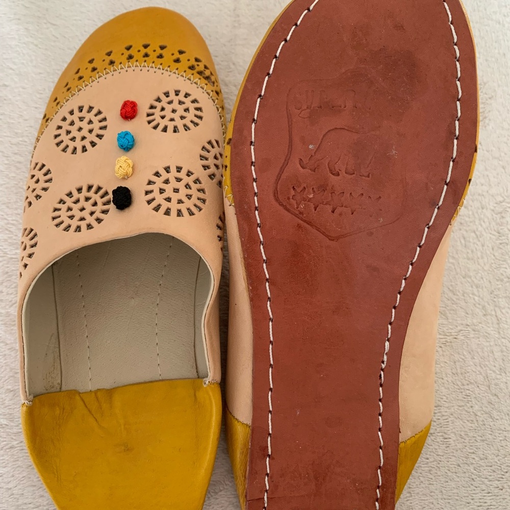 Stylish Women's Yellow and Beige Slip-On babouches